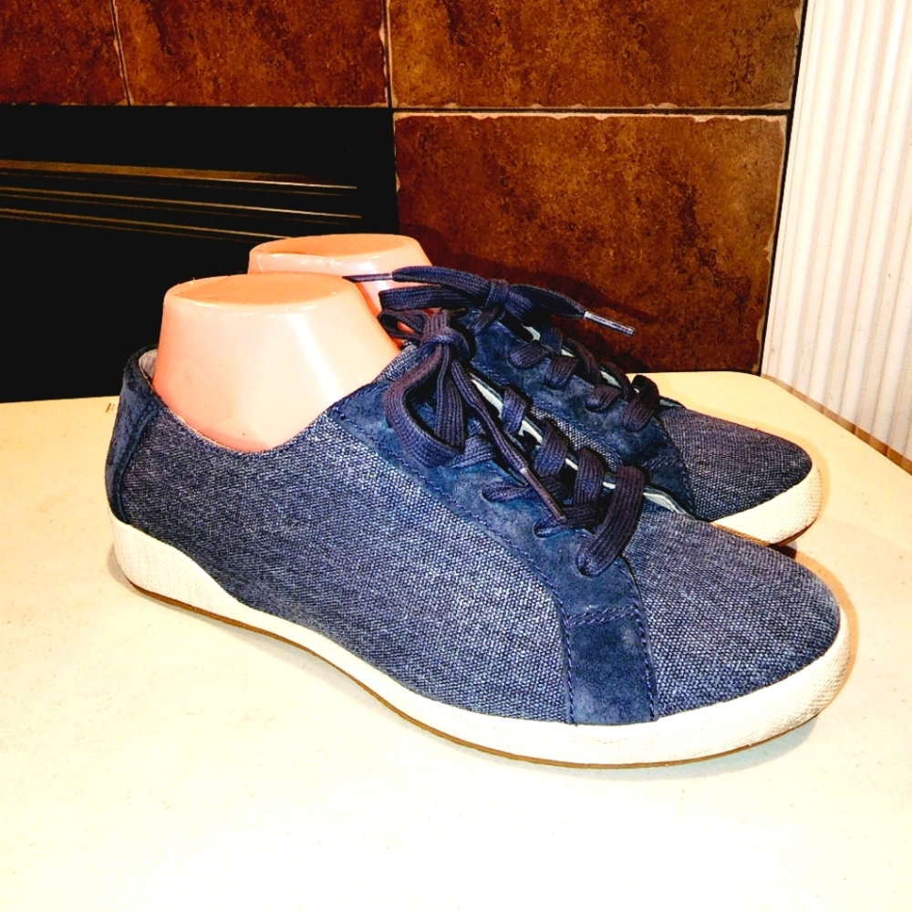 DANSKO | OLISA Blue Denim Canvas Lace Up Athleisure Sneakers Tennie Shoes 8.5/9